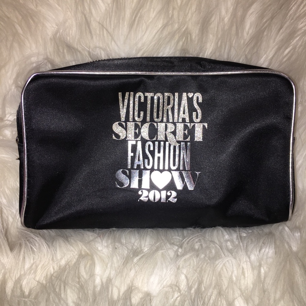 Victoria’s Secret Fashion Show 2012 Makeup Bag - Picture 1 of 3